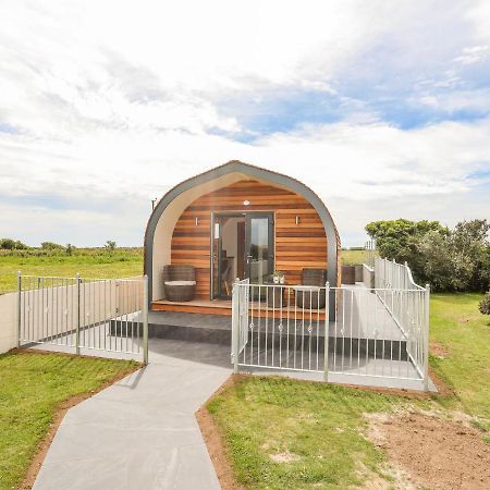 Caban Cariad Holyhead Exterior photo